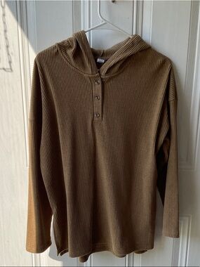 Old Navy Ribbed Hooded Henley in Brown